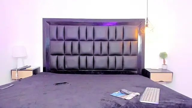 Snapshot of MIA_SOPHIA1 chatting on September 12, 2025, 4:34 am MIA SOPHIA1 online show from September 12, 2025, 4:34 am