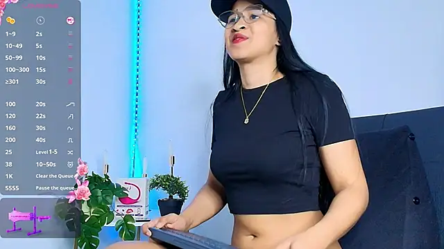 Snapshot of Alba_Olimpo chatting on January 7, 2026, 5:15 pm Alba Olimpo online show from January 7, 2026, 5:15 pm