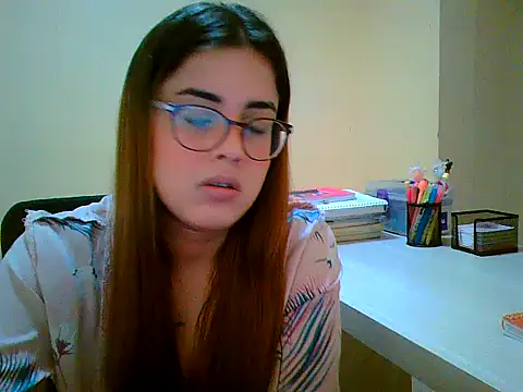 maliamiller online show from October 10, 2025, 7:51 am