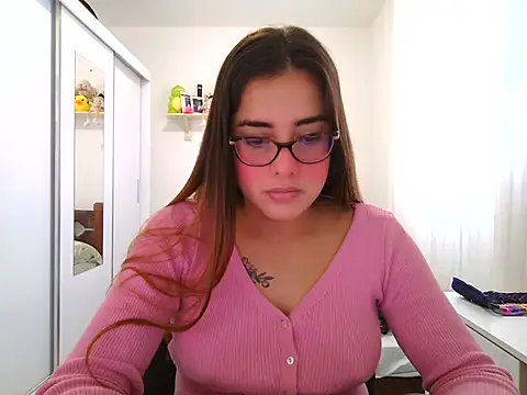 maliamiller online show from May 28, 2026, 7:55 pm