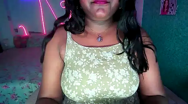 expression queen online show from March 9, 2025, 3:05 pm