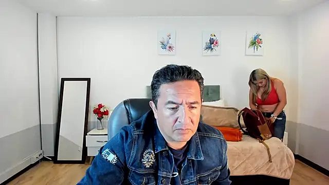 Snapshot of Sam_and_molly_ chatting on January 25, 2025, 7:49 pm Sam and molly online show from January 25, 2025, 7:49 pm