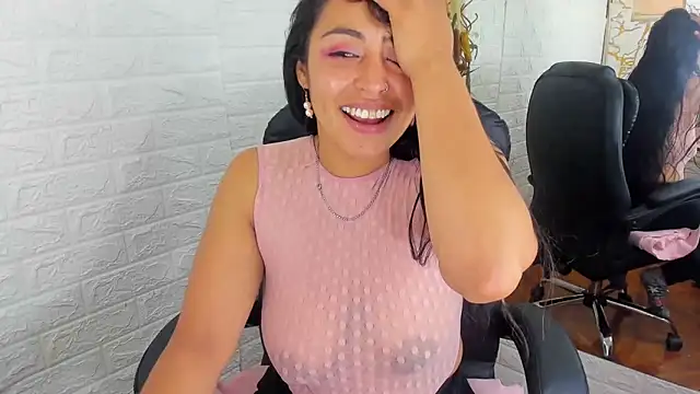 Snapshot of Aisha_09 chatting on December 27, 2024, 7:24 pm Aisha 09 online show from December 27, 2024, 7:24 pm