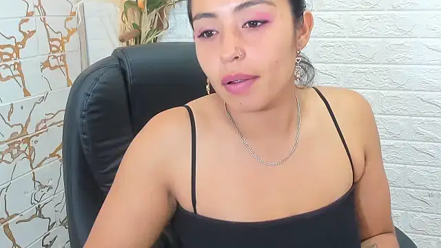 Snapshot of Aisha_09 chatting on January 3, 2025, 2:51 pm Aisha 09 online show from January 3, 2025, 2:51 pm