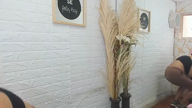 Snapshot of Aisha_09 chatting on January 8, 2025, 2:46 pm Aisha 09 online show from January 8, 2025, 2:46 pm