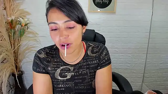 Snapshot of Aisha_09 chatting on February 3, 2025, 7:52 pm Aisha 09 online show from February 3, 2025, 7:52 pm