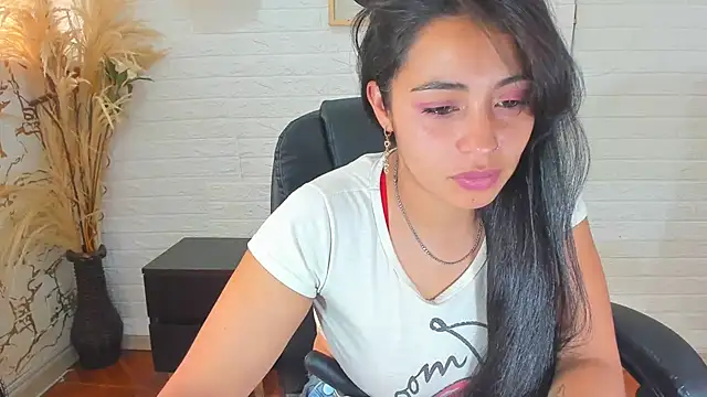 Snapshot of Aisha_09 chatting on March 1, 2025, 2:55 pm Aisha 09 online show from March 1, 2025, 2:55 pm