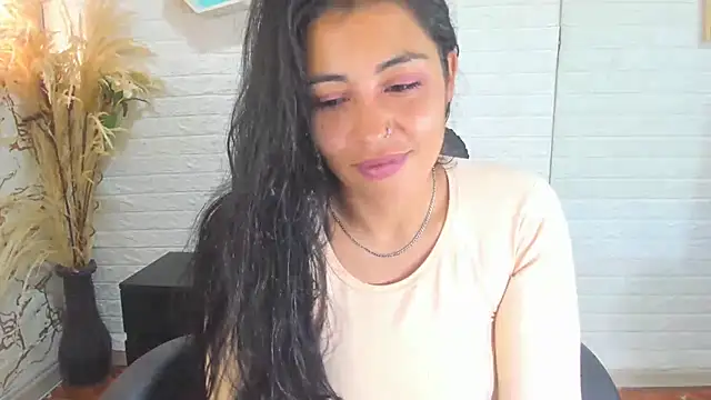 Snapshot of Aisha_09 chatting on March 4, 2025, 2:21 pm Aisha 09 online show from March 4, 2025, 2:21 pm