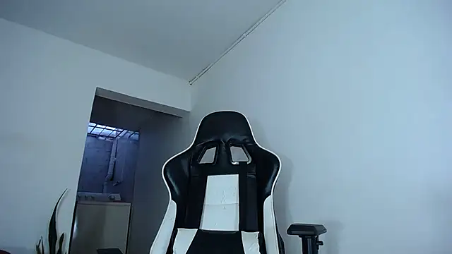 Snapshot of diamond_black00 chatting on January 18, 2025, 10:06 pm diamond black00 online show from January 18, 2025, 10:06 pm