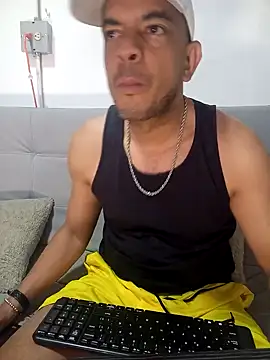 Snapshot of latinmartin73 chatting on February 2, 2025, 5:37 pm latinmartin73 online show from February 2, 2025, 5:37 pm