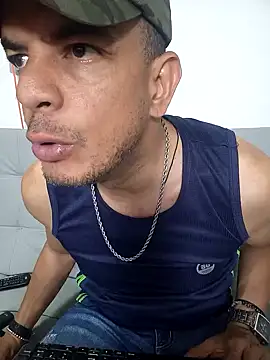 Snapshot of latinmartin73 chatting on February 8, 2025, 12:49 am latinmartin73 online show from February 8, 2025, 12:49 am