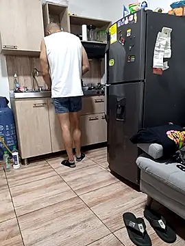 Snapshot of latinmartin73 chatting on September 11, 2025, 12:33 am latinmartin73 online show from September 11, 2025, 12:33 am