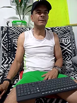 Snapshot of latinmartin73 chatting on September 16, 2025, 2:56 am latinmartin73 online show from September 16, 2025, 2:56 am