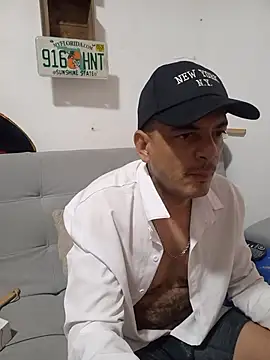 Snapshot of latinmartin73 chatting on November 2, 2025, 7:05 pm latinmartin73 online show from November 2, 2025, 7:05 pm