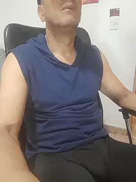 Snapshot of latinmartin73 chatting on November 20, 2025, 6:18 pm latinmartin73 online show from November 20, 2025, 6:18 pm