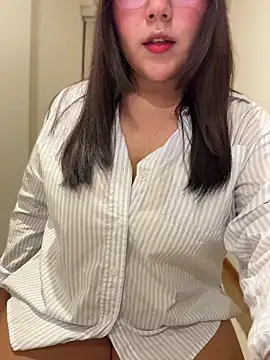 kittyfresita online show from July 5, 2026, 3:45 am
