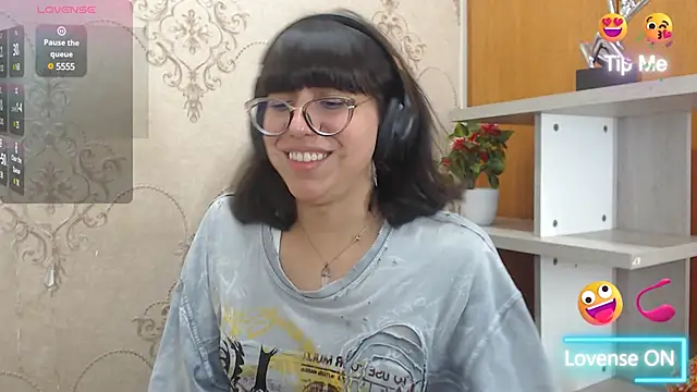 Snapshot of Nataly_Cloud chatting on December 11, 2024, 3:26 pm Nataly Cloud online show from December 11, 2024, 3:26 pm