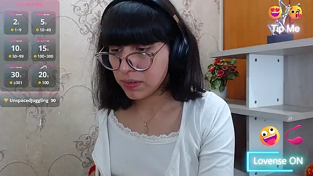 Snapshot of Nataly_Cloud chatting on December 18, 2024, 3:44 pm Nataly Cloud online show from December 18, 2024, 3:44 pm