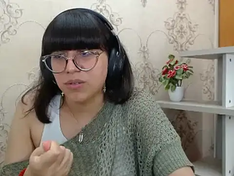 Snapshot of Nataly_Cloud chatting on January 15, 2025, 4:21 pm Nataly Cloud online show from January 15, 2025, 4:21 pm