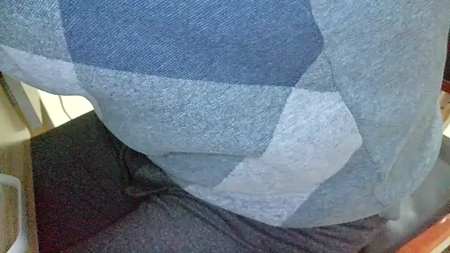 huzi518 online show from March 7, 2025, 2:34 pm