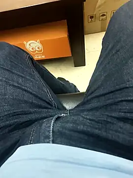 huzi518 online show from September 15, 2025, 6:13 am