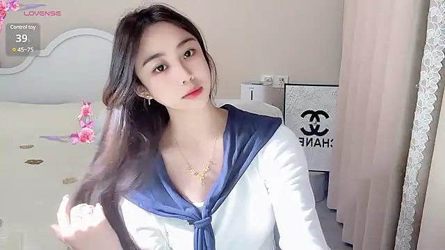 Caitlyn   online show from February 9, 2025, 2:07 pm