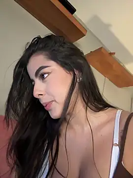 DakotaShelby online show from May 22, 2026, 11:21 pm