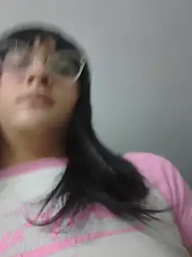 Kiitygirl online show from June 30, 2026, 2:23 am