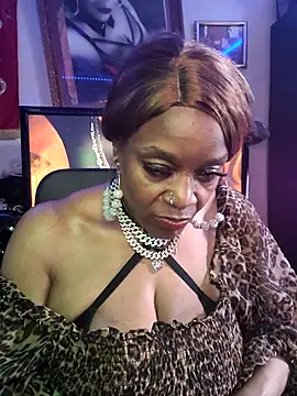 MadamBlingbox online show from March 16, 2025, 5:17 pm