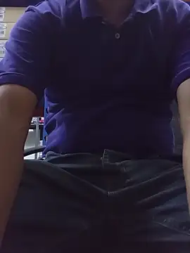 Andresguz35 online show from October 23, 2025, 4:50 pm