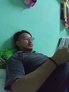 Andresguz35 online show from November 15, 2025, 4:10 am