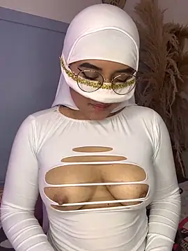 Snapshot of Maisa_issa chatting on January 16, 2025, 4:28 pm Maisa issa online show from January 16, 2025, 4:28 pm