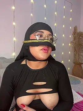Snapshot of Maisa_issa chatting on March 15, 2025, 3:48 pm Maisa issa online show from March 15, 2025, 3:48 pm
