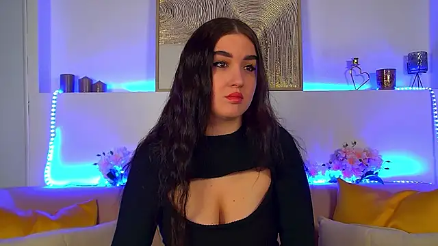 Snapshot of ChristinaMilton chatting on February 18, 2025, 6:26 pm ChristinaMilton online show from February 18, 2025, 6:26 pm