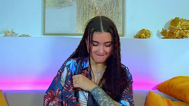 Snapshot of ChristinaMilton chatting on February 4, 2026, 6:30 am ChristinaMilton online show from February 4, 2026, 6:30 am