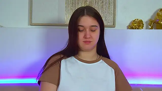 Snapshot of ChristinaMilton chatting on March 6, 2026, 7:27 am ChristinaMilton online show from March 6, 2026, 7:27 am