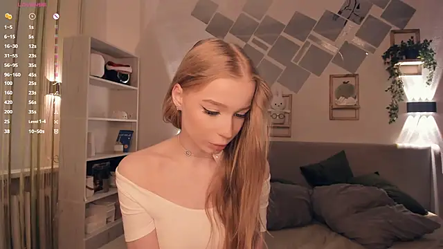 EvaSolisv online show from February 21, 2026, 7:31 am