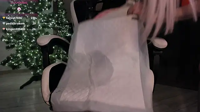 Lana Younes online show from December 30, 2024, 2:08 pm