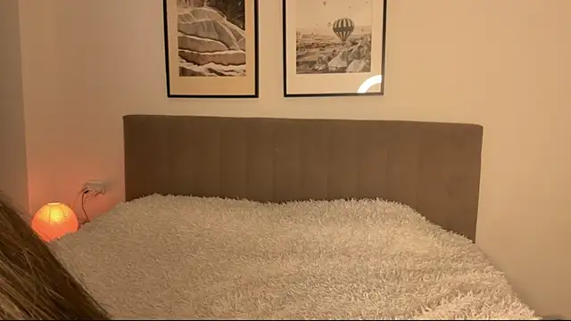 Snapshot of aryamirelle chatting on November 12, 2025, 9:58 pm aryamirelle online show from November 12, 2025, 9:58 pm