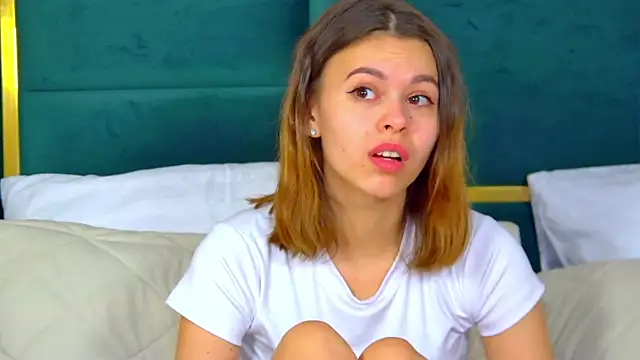 PollyLanders online show from February 5, 2025, 12:38 pm