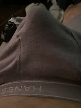 Snapshot of jrizz215 chatting on November 6, 2025, 1:23 pm jrizz215 online show from November 6, 2025, 1:23 pm