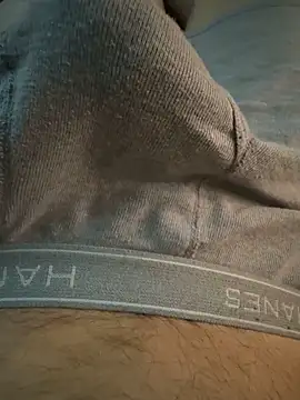 Snapshot of jrizz215 chatting on December 4, 2025, 6:27 pm jrizz215 online show from December 4, 2025, 6:27 pm