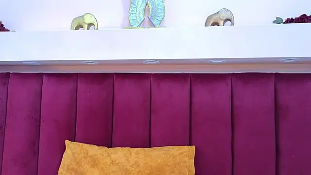 JESSYCORTES online show from February 27, 2025, 1:38 pm