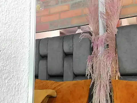 JESSYCORTES online show from January 10, 2026, 5:04 pm