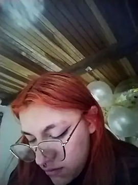 SophiaWeestt99 online show from March 18, 2025, 1:53 am