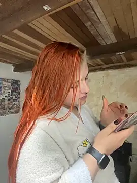 SophiaWeestt99 online show from October 21, 2025, 2:45 am