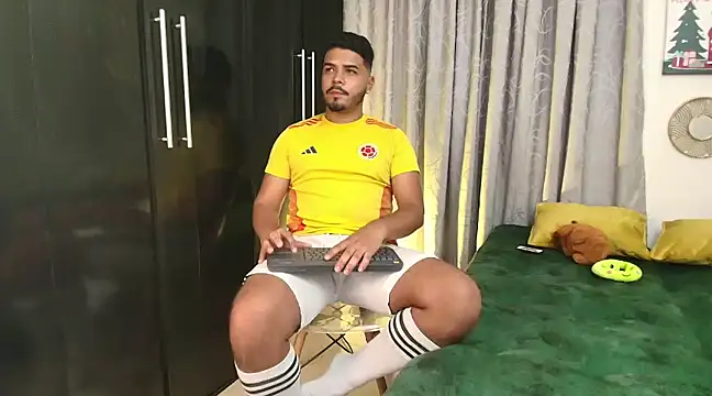 thiagowes online show from December 20, 2024, 3:25 am