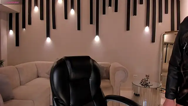 Snapshot of RebeccaHudson chatting on February 1, 2025, 3:19 am RebeccaHudson online show from February 1, 2025, 3:19 am