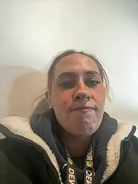 M1ssyk1ssy online show from January 21, 2025, 4:16 pm