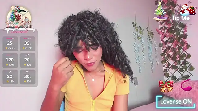 Snapshot of alexaa_cutee chatting on December 29, 2024, 3:33 am alexaa cutee online show from December 29, 2024, 3:33 am